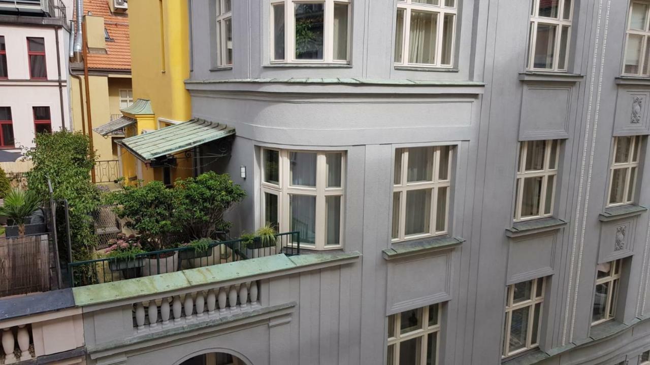 Pragueone Apartment,A/C,Terrace Praga Exterior foto
